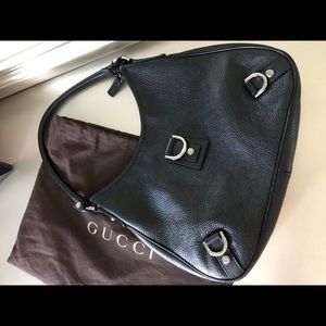 Gucci ring black leather bag